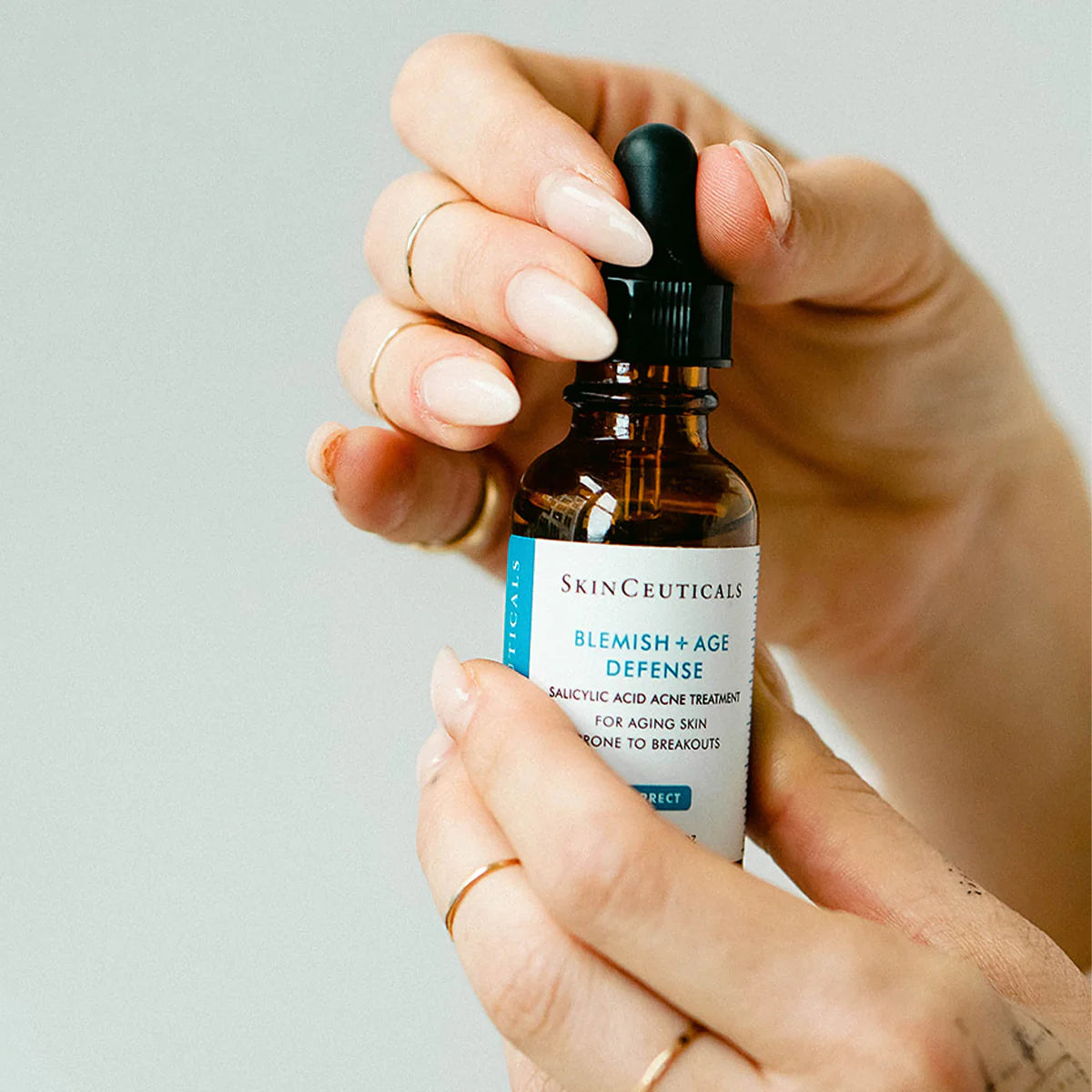 Skinceuticals Sérum Anti-Imperfecciones Blemish + Age Defense